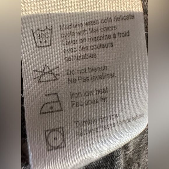 Chaser Gray Sleeveless Top with Colorful Peace Sign Size L - Picture 11 of 12